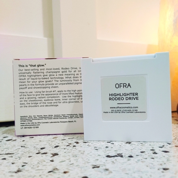 OFRA Highlighter - Rodeo Drive Liquid to Powder - Picture 4 of 6